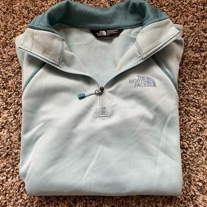 Women’s Northface Pullover
